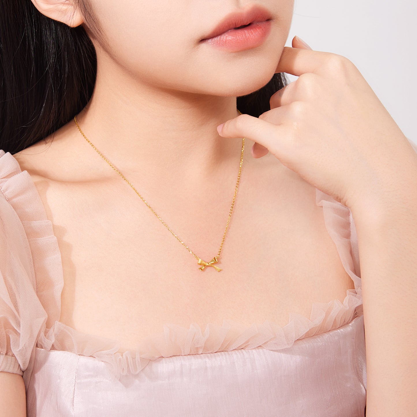 18K/Au750 Yellow Gold Bowknot Necklace - Light Luxury Clavicle Chain for Women - 18 Inch - Ideal for Weddings, Engagements, Parties,Womenr's Gift