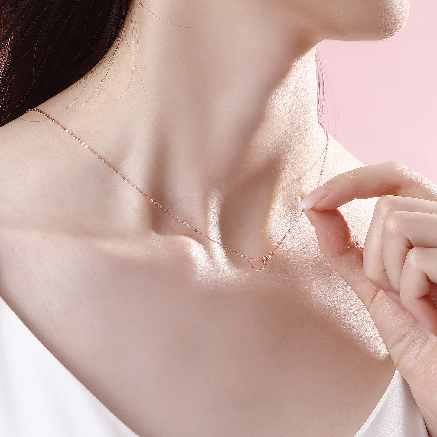 18K/Au750 Rose Gold Heart Interlocking Necklace - Romantic and Timeless Jewelry for Women