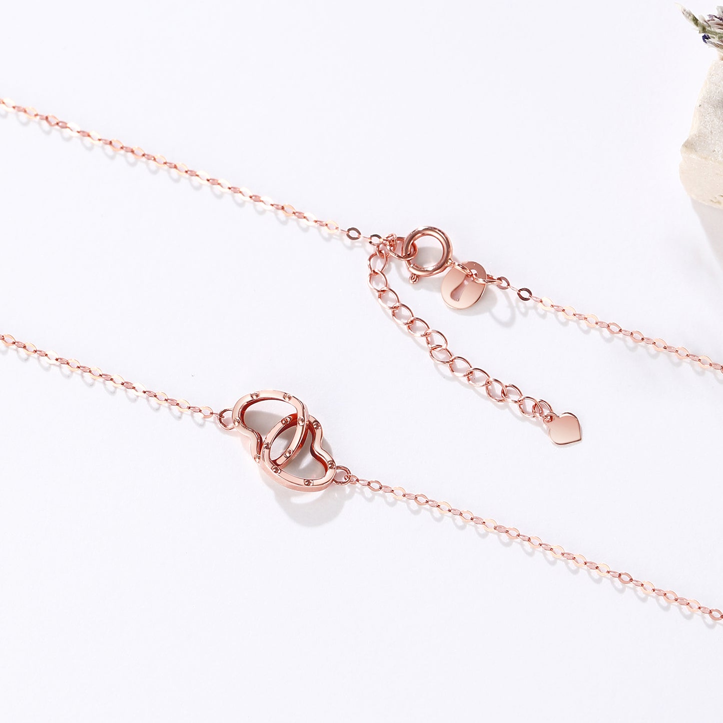 18K/Au750 Rose Gold Heart Interlocking Necklace - Romantic and Timeless Jewelry for Women