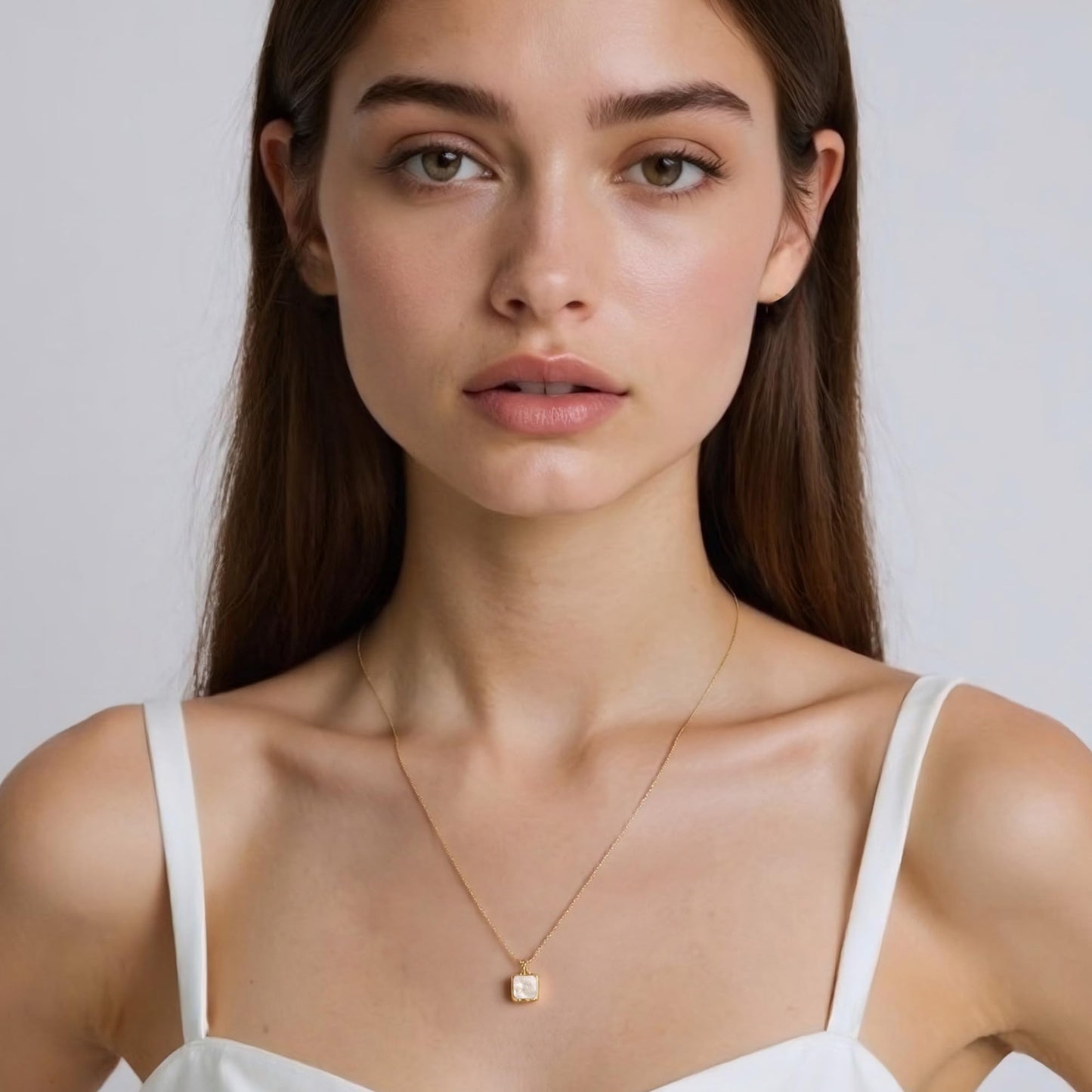 SUNFEEL Mother of Pearl Pendant Necklace for Women 14K Gold Plated Sterling Silver Necklace Dainty Jewelry Gifts for Mom Wife Girlfriend Bridal for Wedding Prom Birthday Anniversary Party, Length 16+2 Inch