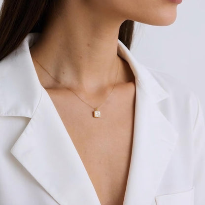 SUNFEEL Mother of Pearl Pendant Necklace for Women 14K Gold Plated Sterling Silver Necklace Dainty Jewelry Gifts for Mom Wife Girlfriend Bridal for Wedding Prom Birthday Anniversary Party, Length 16+2 Inch